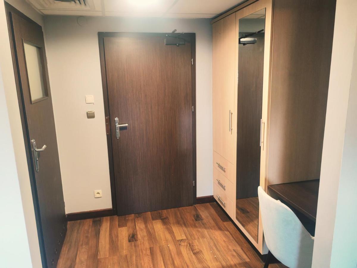 Maka I Magia Obiady Domowe Hotel Замбрув Екстериор снимка