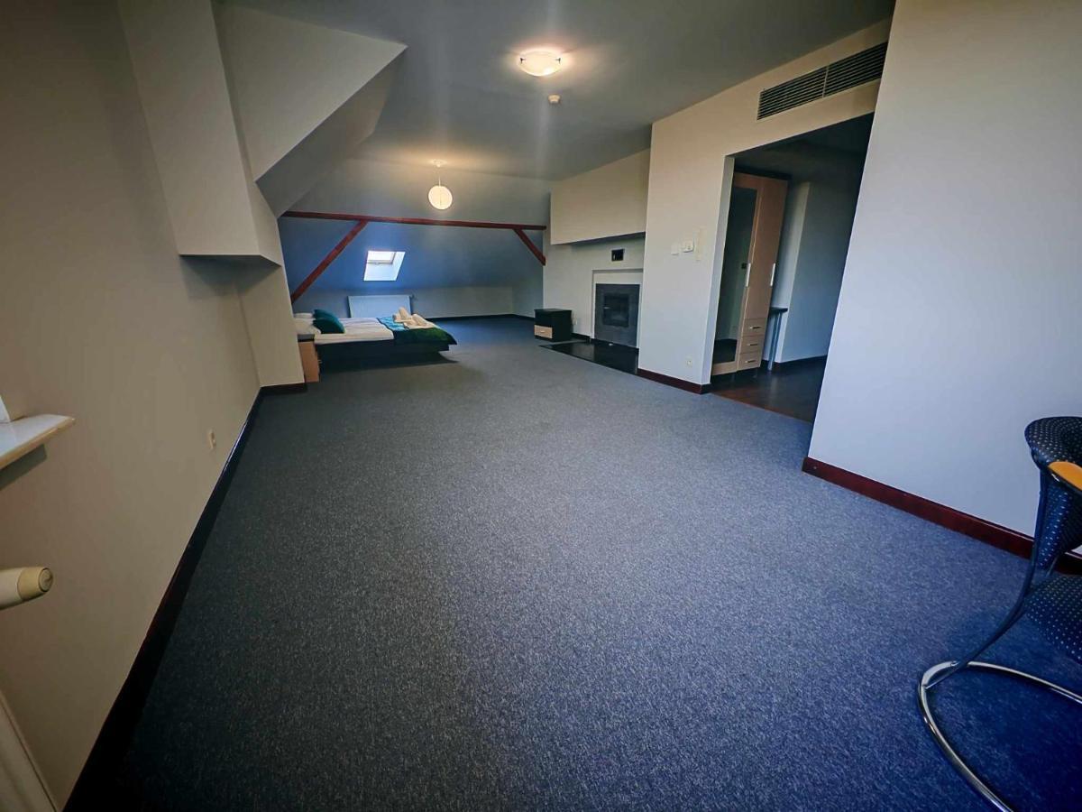 Maka I Magia Obiady Domowe Hotel Замбрув Екстериор снимка